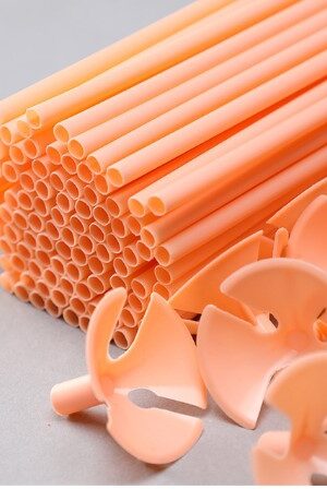 Patyczki do balonów pastelowy pomarańczowy 100szt