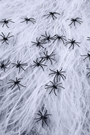 Pajęczyna Halloween biała 60g, 6 pajaków girlanda